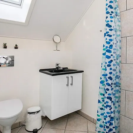 Xli Apartment *